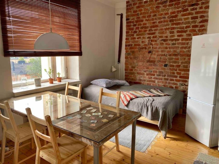 Studio Apartment, View Over The Roofs For The Sunrise Helsinki Exterior photo