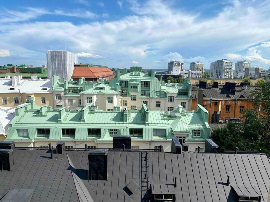 Studio Apartment, View Over The Roofs For The Sunrise Helsinki Exterior photo